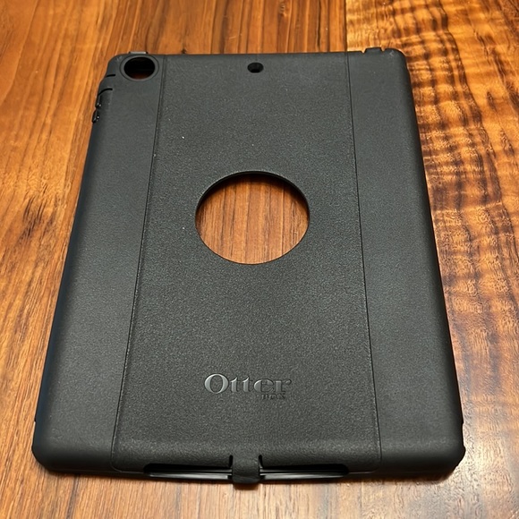 Otter Box Utility Series The Latch II - 10” - Picture 2 of 11